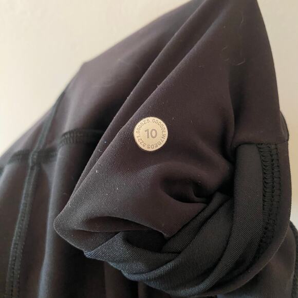 Lululemon Black Invigorate High-Rise Biker Shorts 10" Athletic Women's size 10 - Picture 12 of 12